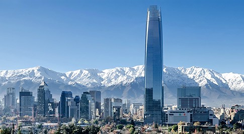 La fusión de operadores en Chile podría monopolizar el juego en Santiago