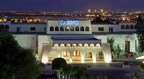 Los trabajadores del Casino Bahía de Cádiz exigen mejoras salariales