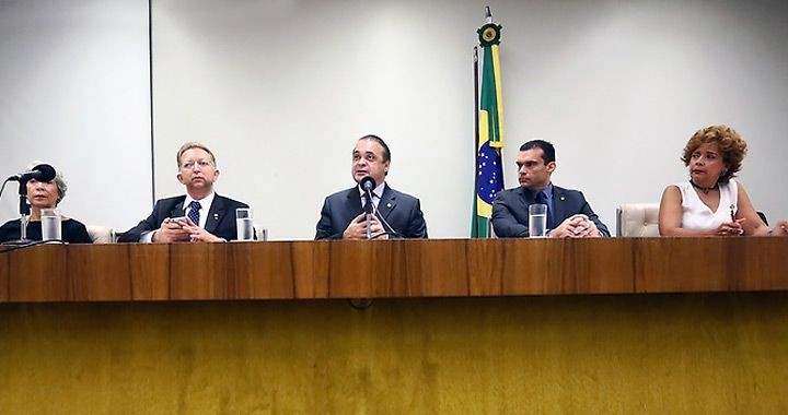 Presentaron el Frente Parlamentario Mixto por un Brasil sin Juegos de Azar