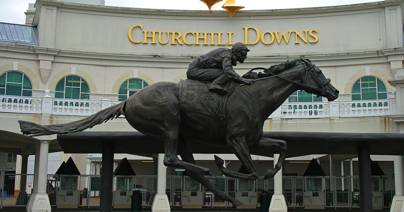 Churchill Downs to exit online casino and sports betting business; posts record $1.6B net revenue in 2021