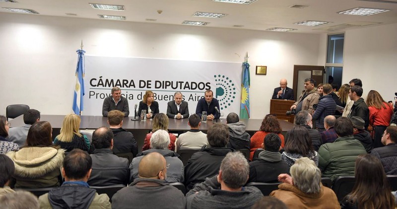 Avanzan las negociaciones con la oposición por la Ley del Turf en Buenos Aires