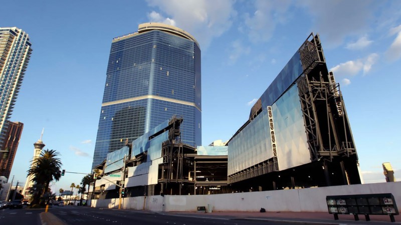 Drew Las Vegas halts construction, Resorts World continues