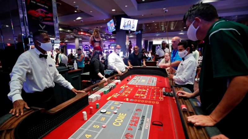 Some Las Vegas Strip casinos found in violation of mask mandate