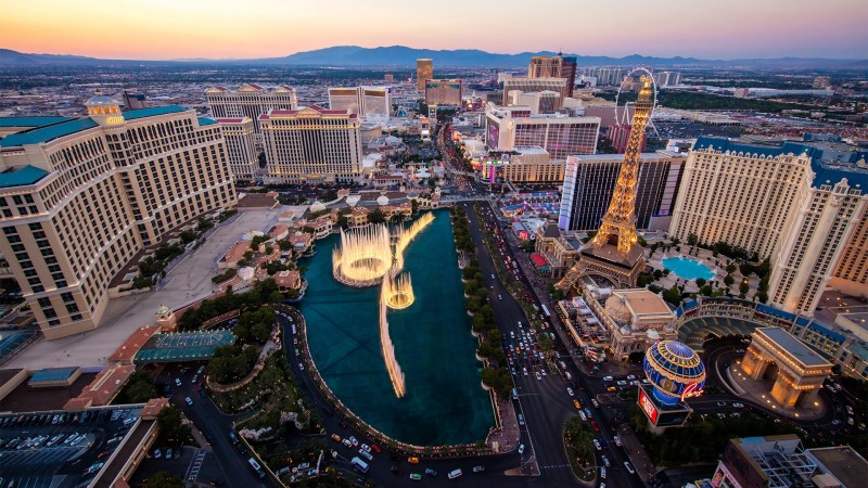 Las Vegas casinos still suffer pandemic's effects, other Nevada markets improve