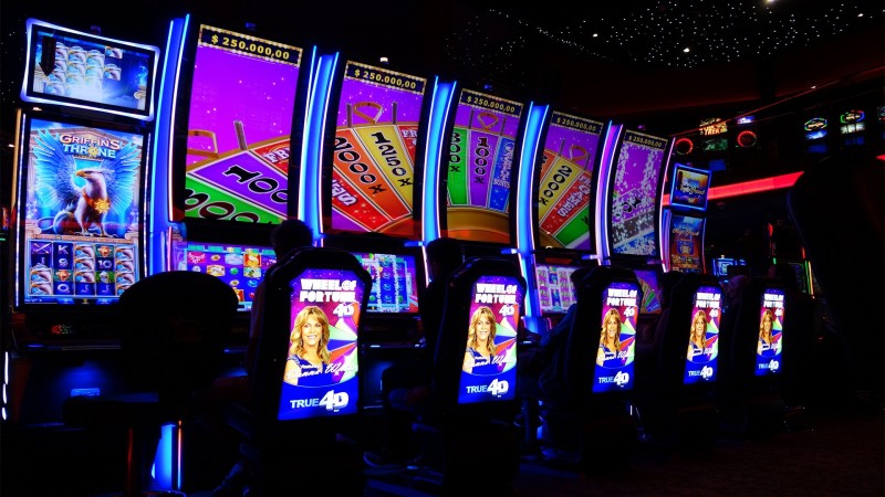 IGT debuts Wheel of Fortune 4D Featuring Vanna White video slots in Argentina
