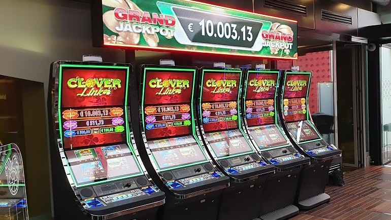 Casino Gran Madrid Colón instaló las máquinas APEX Clover Link