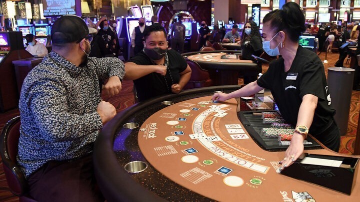 Nevada extends indoor mask mandate for employees to all casino visitors