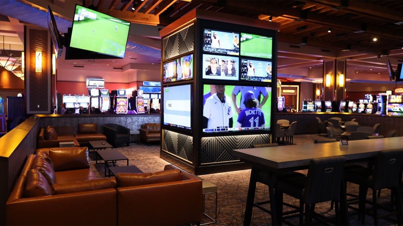 Michigan's Four Winds Casino New Buffalo opens new sportsbook lounge