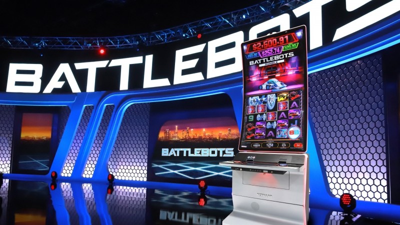 Konami presenta la primera máquina tragamonedas de BattleBots en el mundo