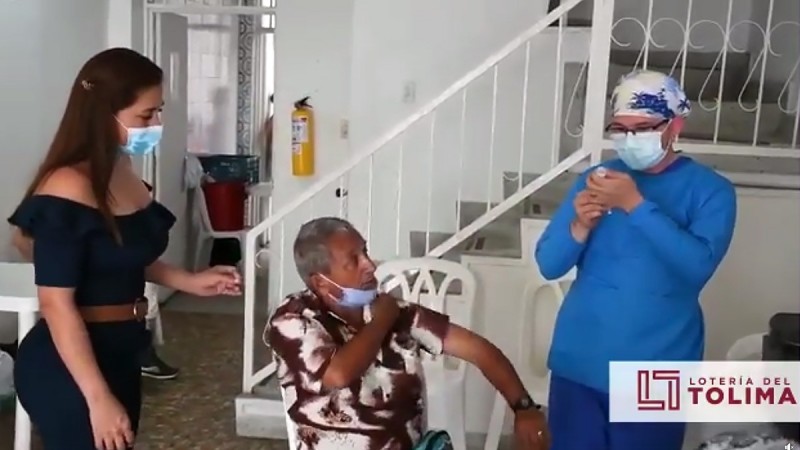 Colombia: la Lotería del Tolima vacunó a loteros de Ibagué