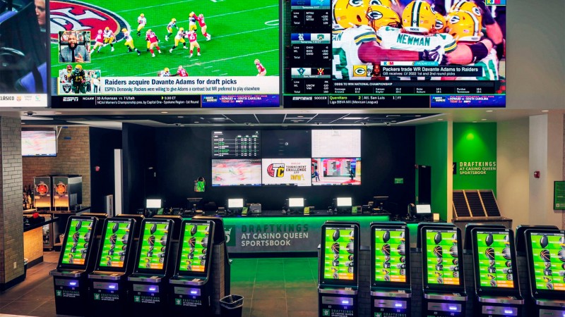 DraftKings at Casino Queen opens new 6,000-sqft sports betting lounge in Illinois