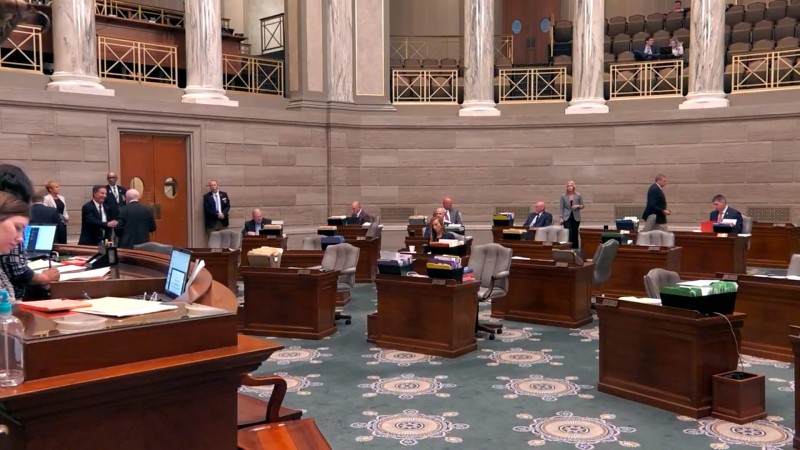 Missouri sports betting bills cleared for Senate full floor debate, tax rate still an issue